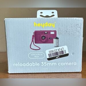 Heyday Reloadable 35mm Point & Shoot Compact Film Camera w/ Built-In Glash